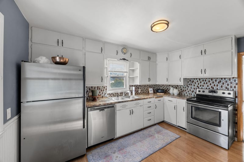 5900 Maple St, Rockford, MN 55373