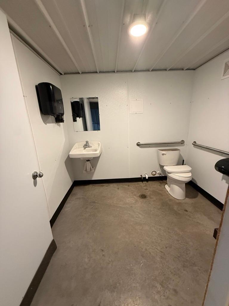 1710 26th St S #E, Moorhead, MN 56560