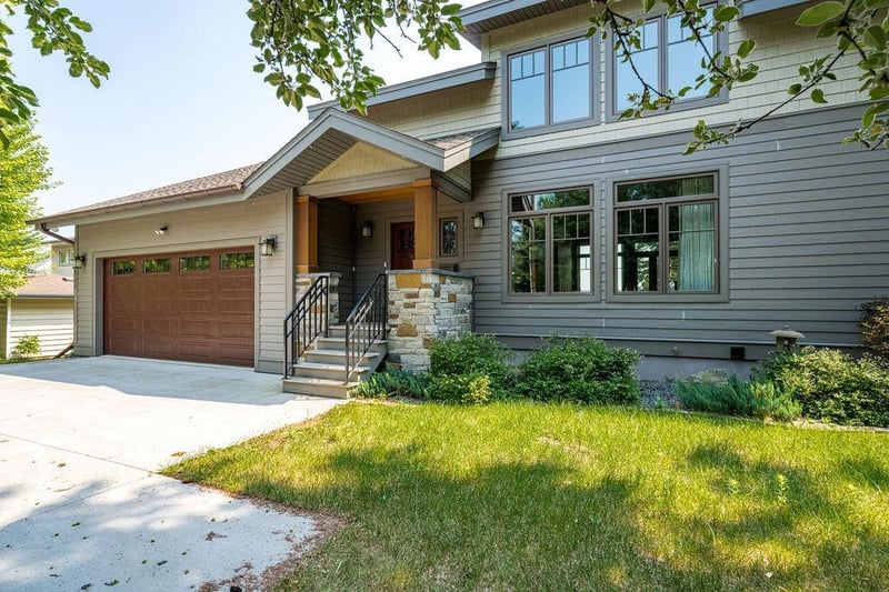 5220 London Rd, Duluth, MN 55804