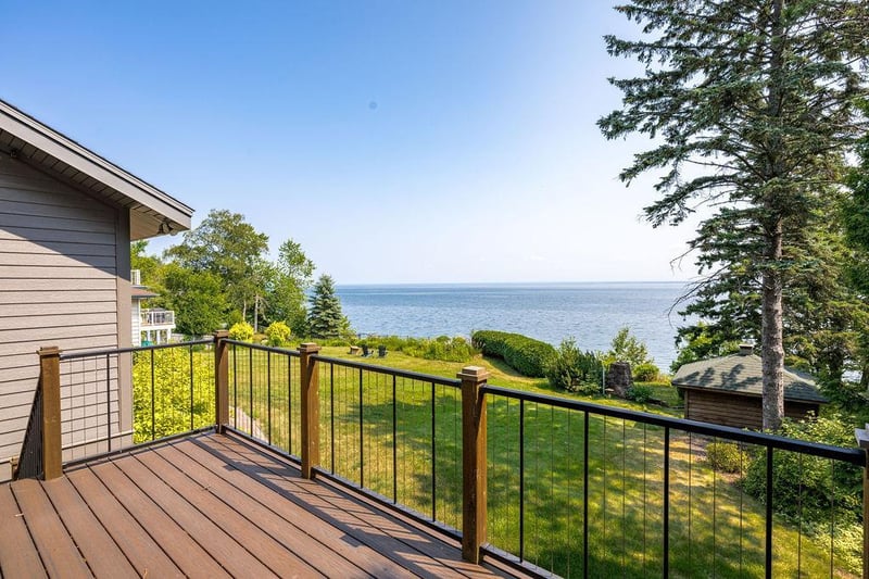 5220 London Rd, Duluth, MN 55804