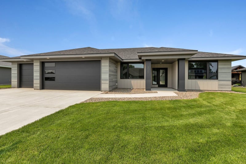 2127 Tamarack Dr, Saint Cloud, MN 56301