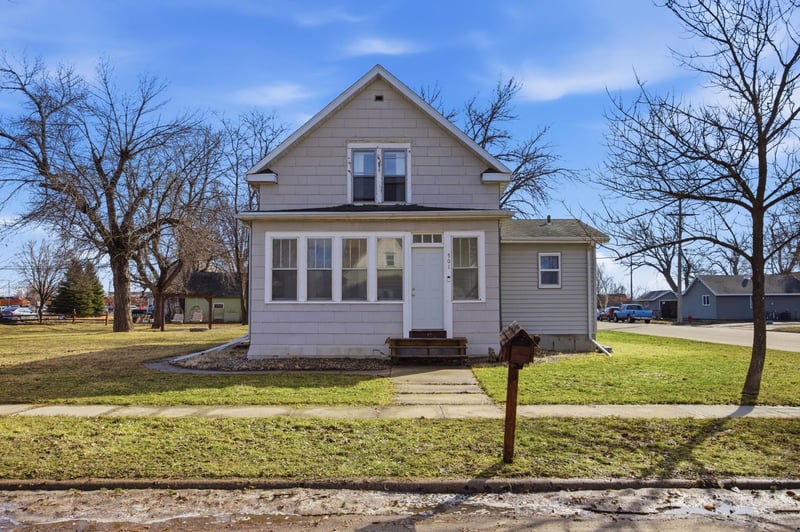 501 1st Ave SE, Dilworth, MN 56529