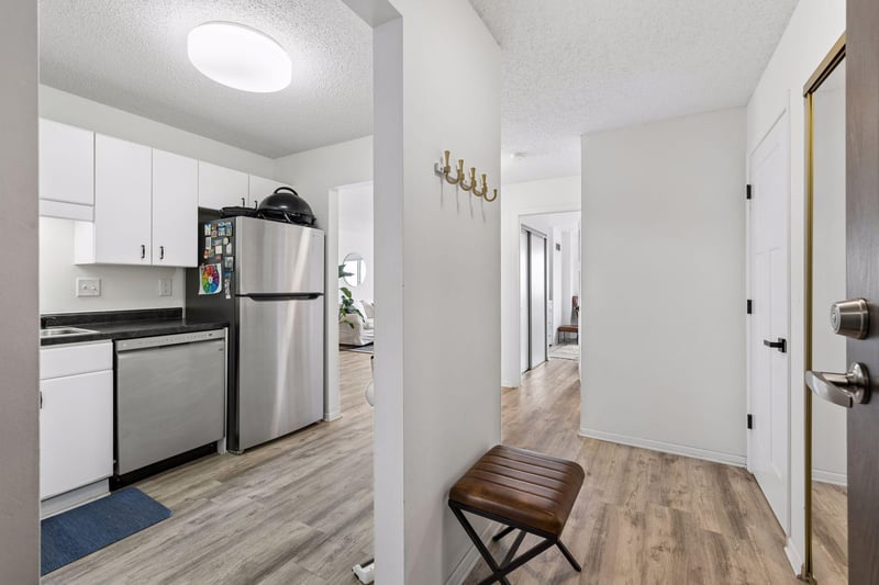 78 10th St E #2408, Saint Paul, MN 55101