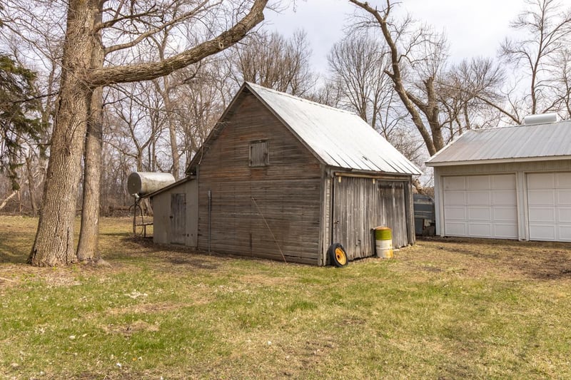 16827 Walden Ave, Hutchinson, MN 55350
