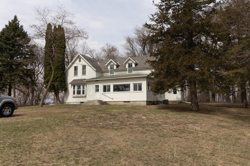 16827 Walden Ave, Hutchinson, MN 55350