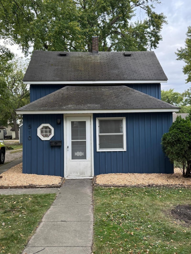 510 Monroe St SE, Hutchinson, MN 55350