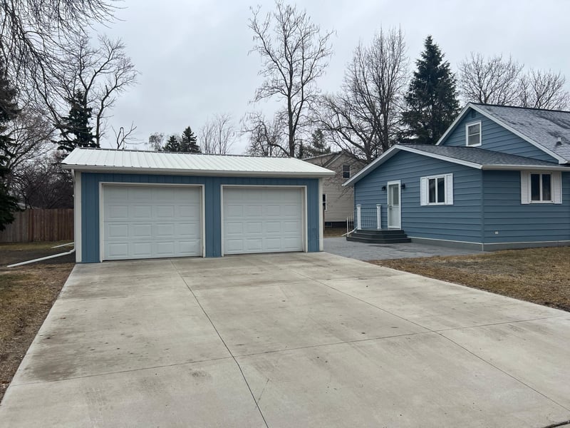 720 4th St, Hawley, MN 56549