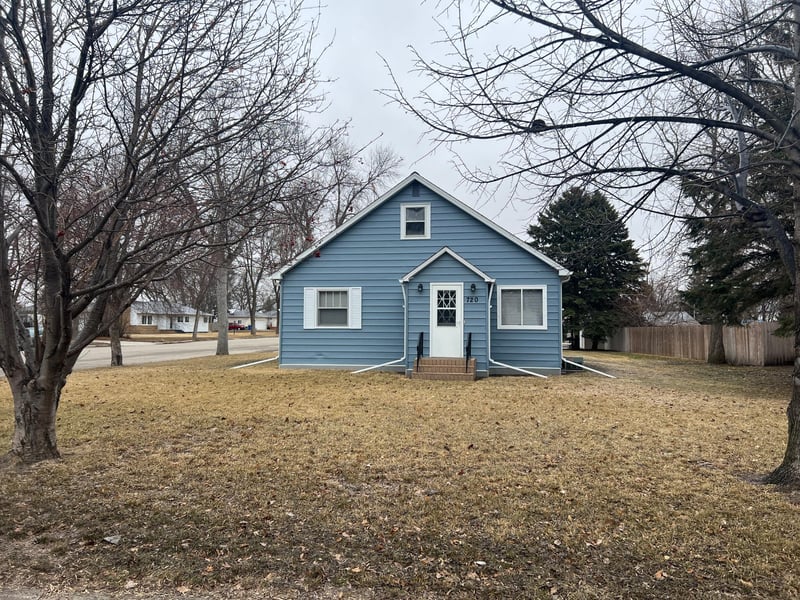 720 4th St, Hawley, MN 56549
