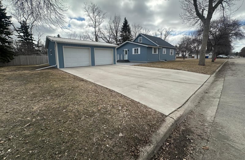 720 4th St, Hawley, MN 56549