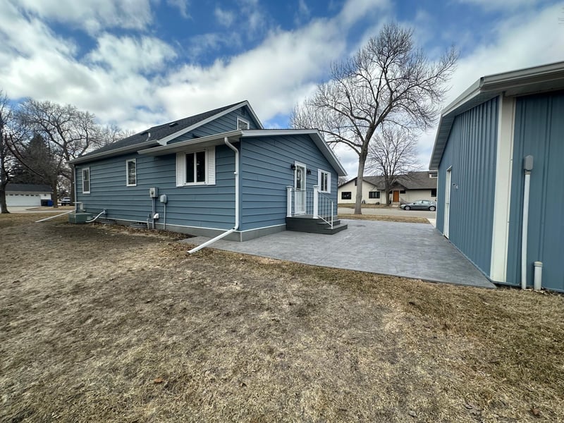 720 4th St, Hawley, MN 56549
