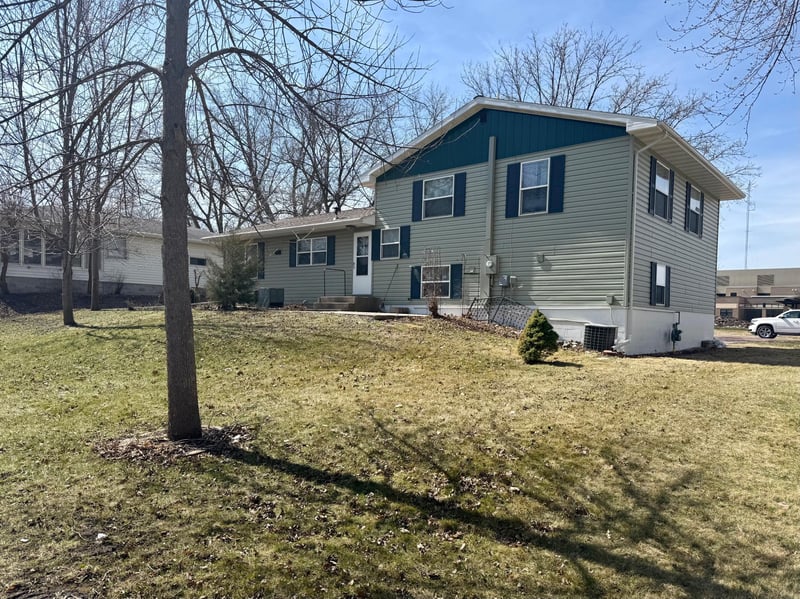 501 Veda Dr, Redwood Falls, MN 56283
