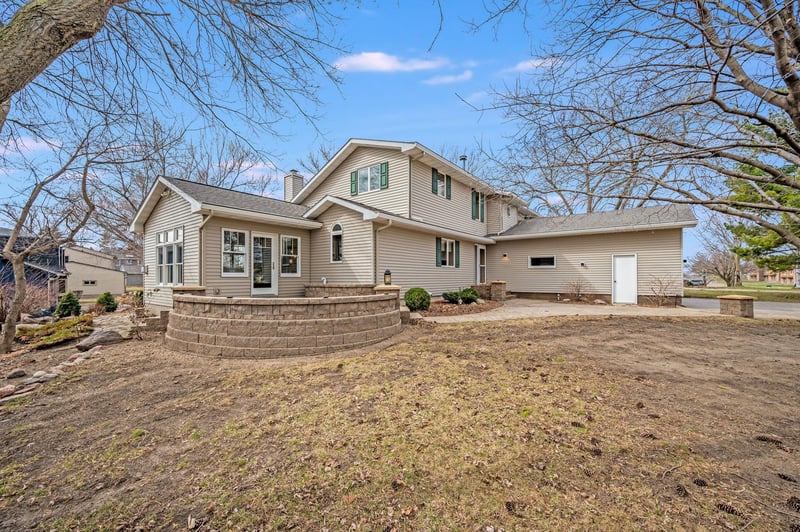 805 Hengen St, Fairmont, MN 56031