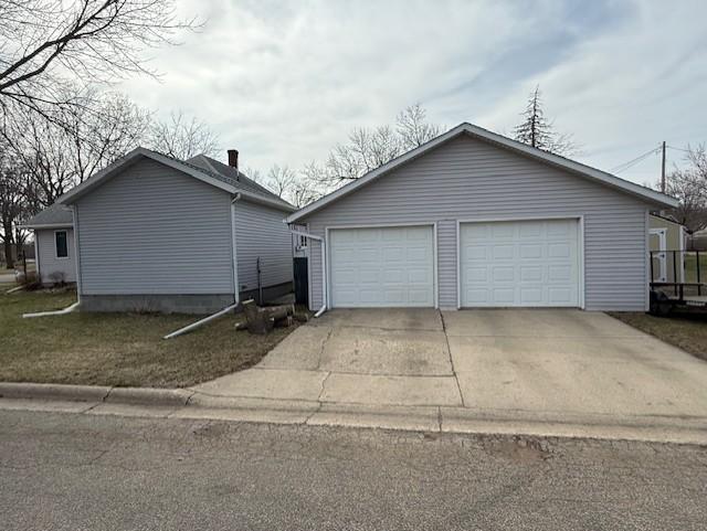 108 4th St NE, Fulda, MN 56131