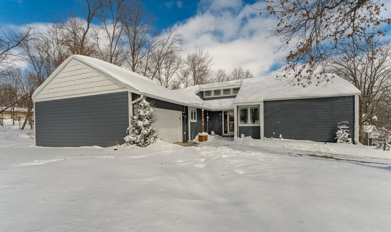 816 Hickory Ln, Mantorville, MN 55955
