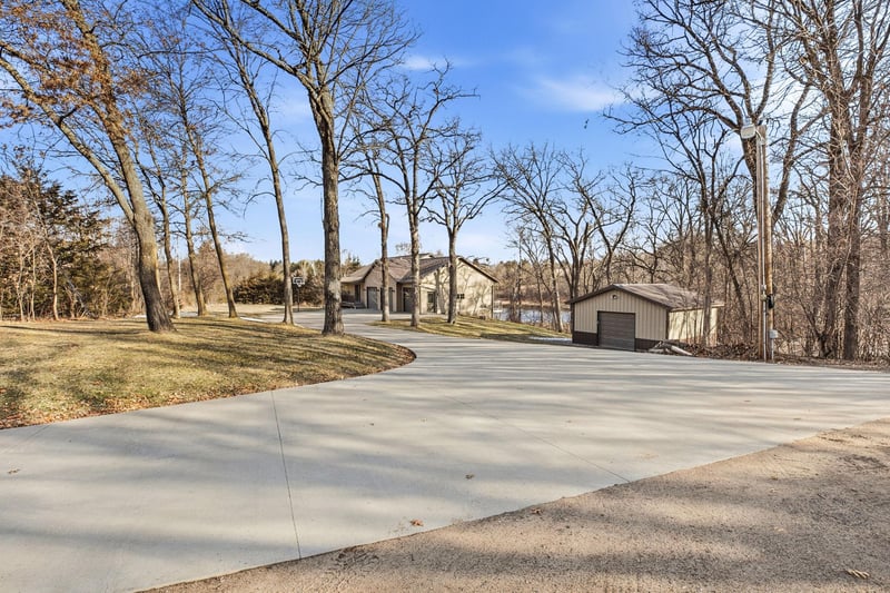8870 Burton Pl NW, Rice, MN 56367