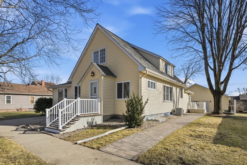 204 E Baker St, Arlington, MN 55307