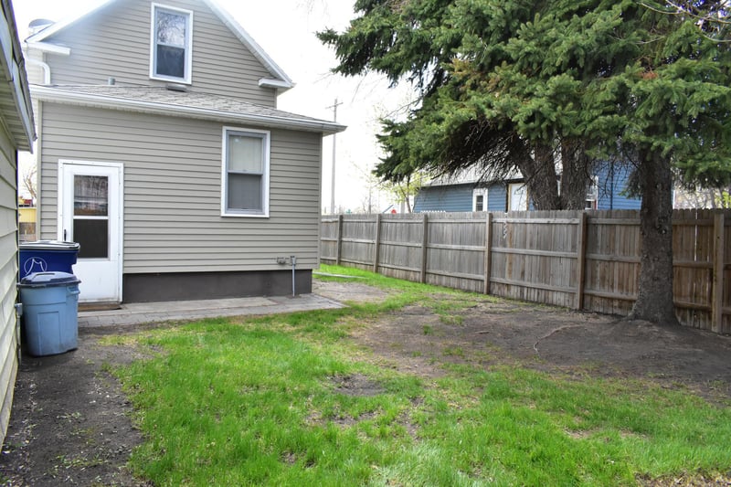 1404 2nd Ave N, Moorhead, MN 56560