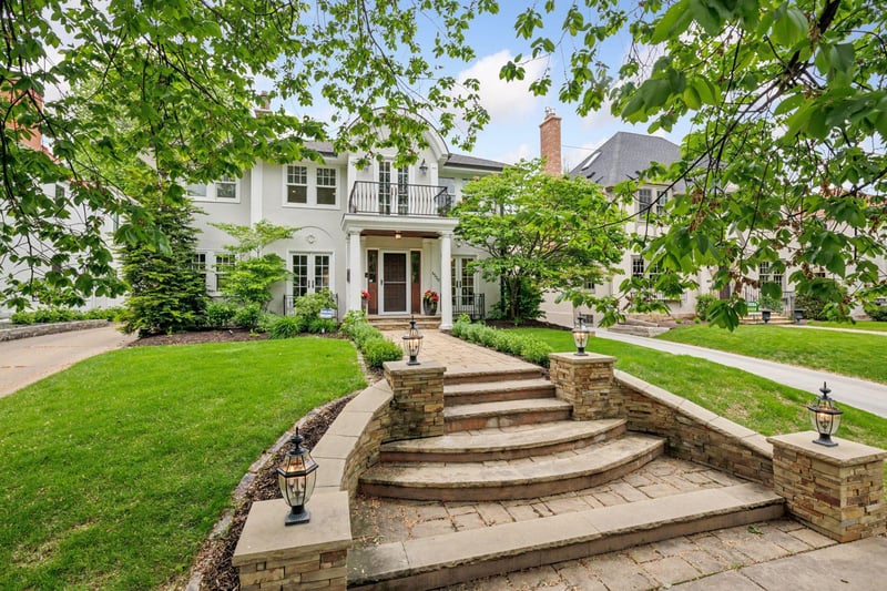 4520 Casco Ave, Edina, MN 55424
