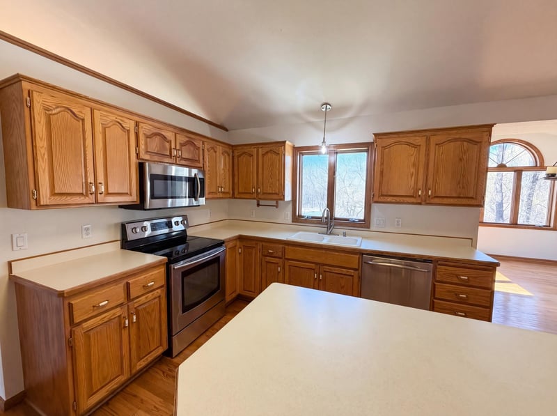 8433 Upland Ln N, Maple Grove, MN 55311