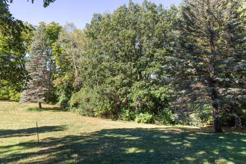 1955 Glenhill Rd, Mendota Heights, MN 55118