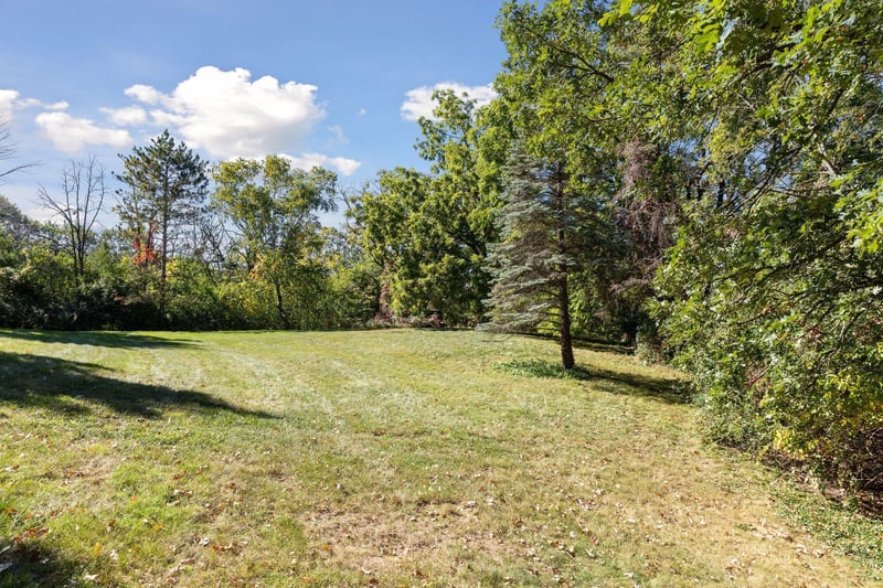 1955 Glenhill Rd, Mendota Heights, MN 55118
