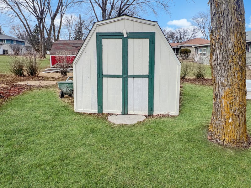 922 S State St, Fairmont, MN 56031