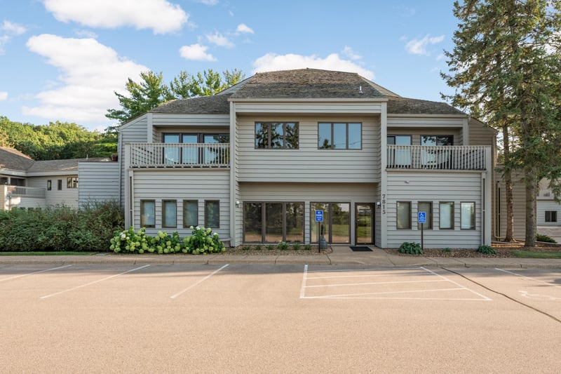 7815 Telegraph Rd, Bloomington, MN 55438