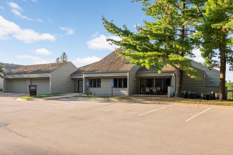 7815 Telegraph Rd, Bloomington, MN 55438