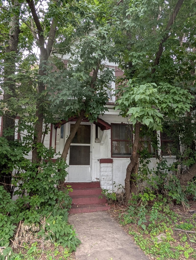 332X Hennepin Ave, Minneapolis, MN 55408