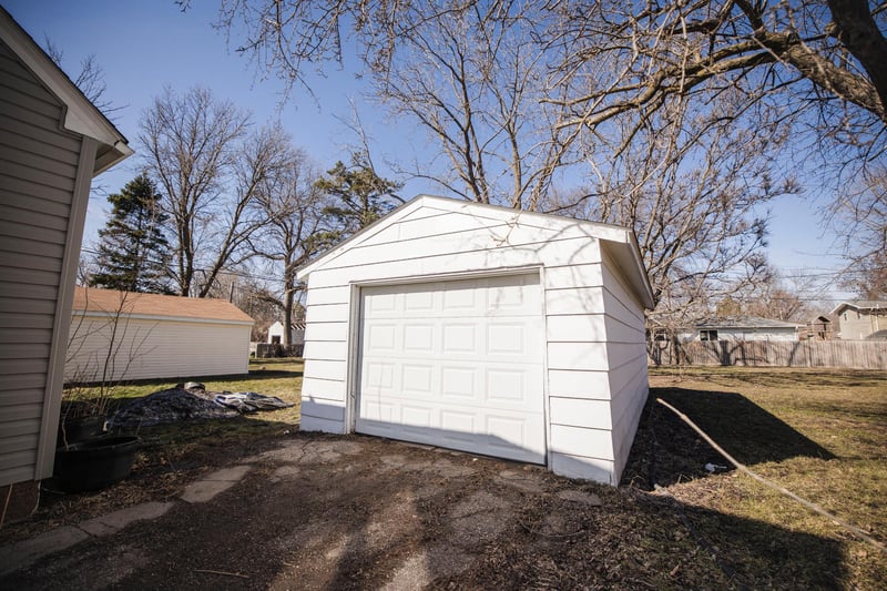 406 W 11th St, Morris, MN 56267