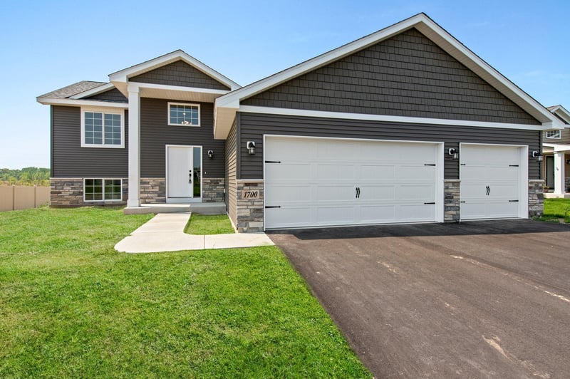 581 Sienna Dr, Watertown, MN 55388