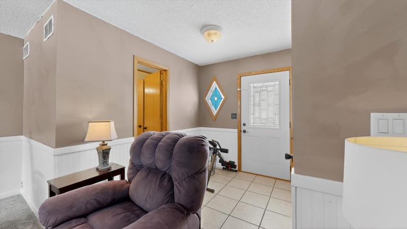 204 6th St SW, Chatfield, MN 55923