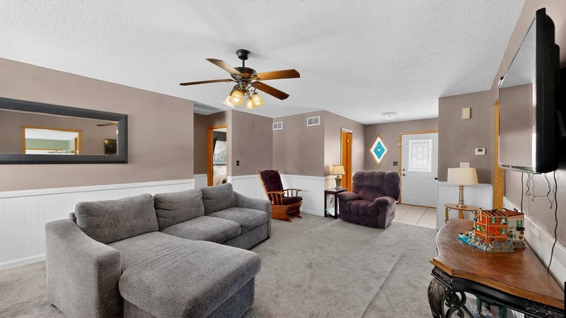 204 6th St SW, Chatfield, MN 55923