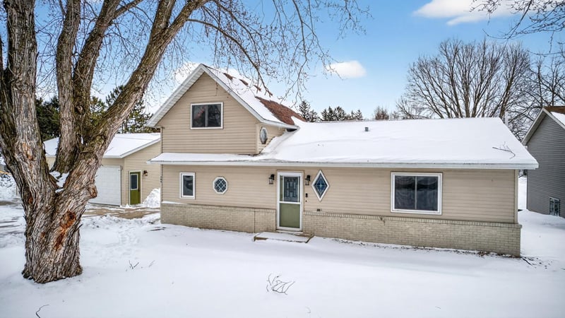 204 6th St SW, Chatfield, MN 55923