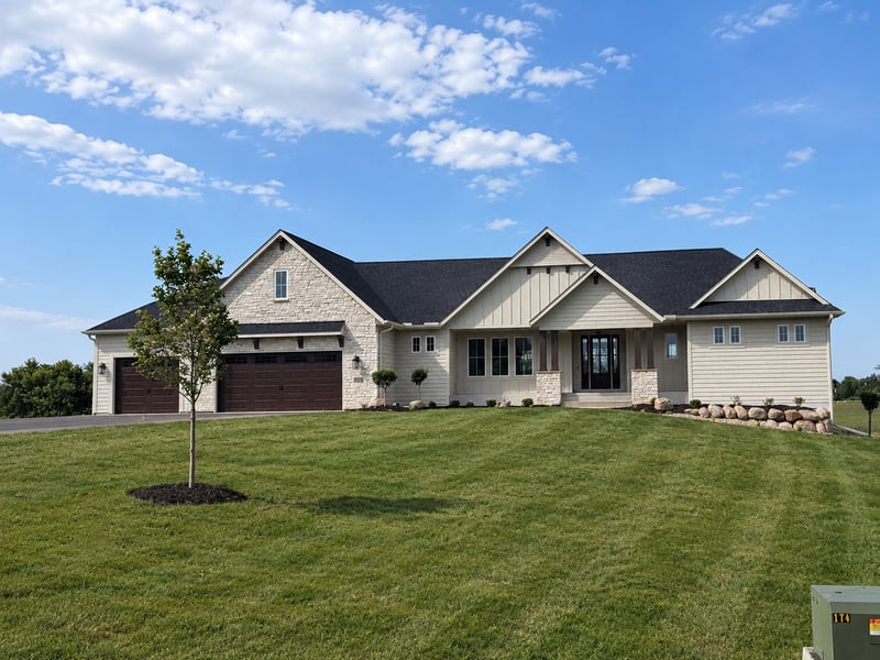 11014 Taylor Ln, Rogers, MN 55374