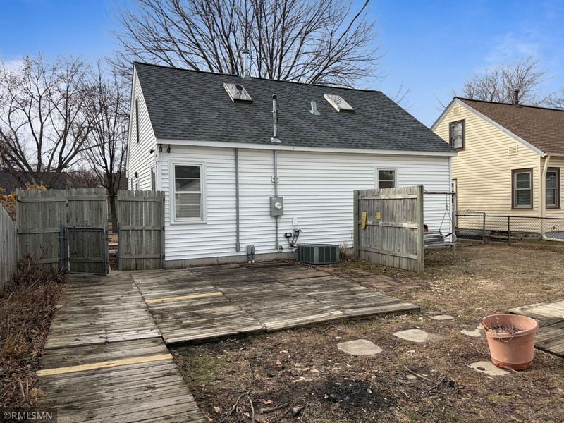 5230 Irving Ave N, Minneapolis, MN 55430