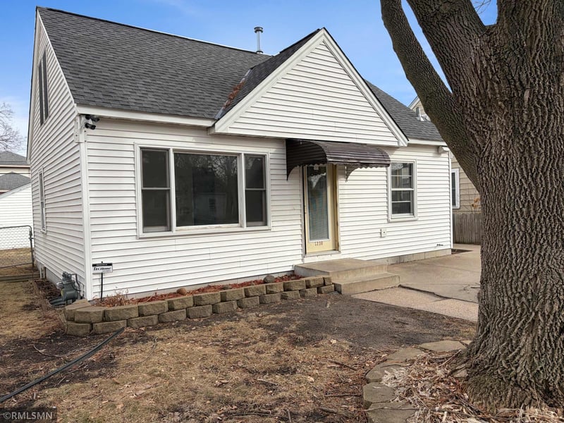 5230 Irving Ave N, Minneapolis, MN 55430