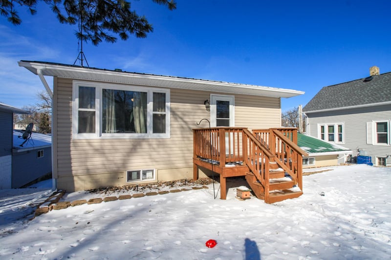 316 2nd St SE, Pelican Rapids, MN 56572