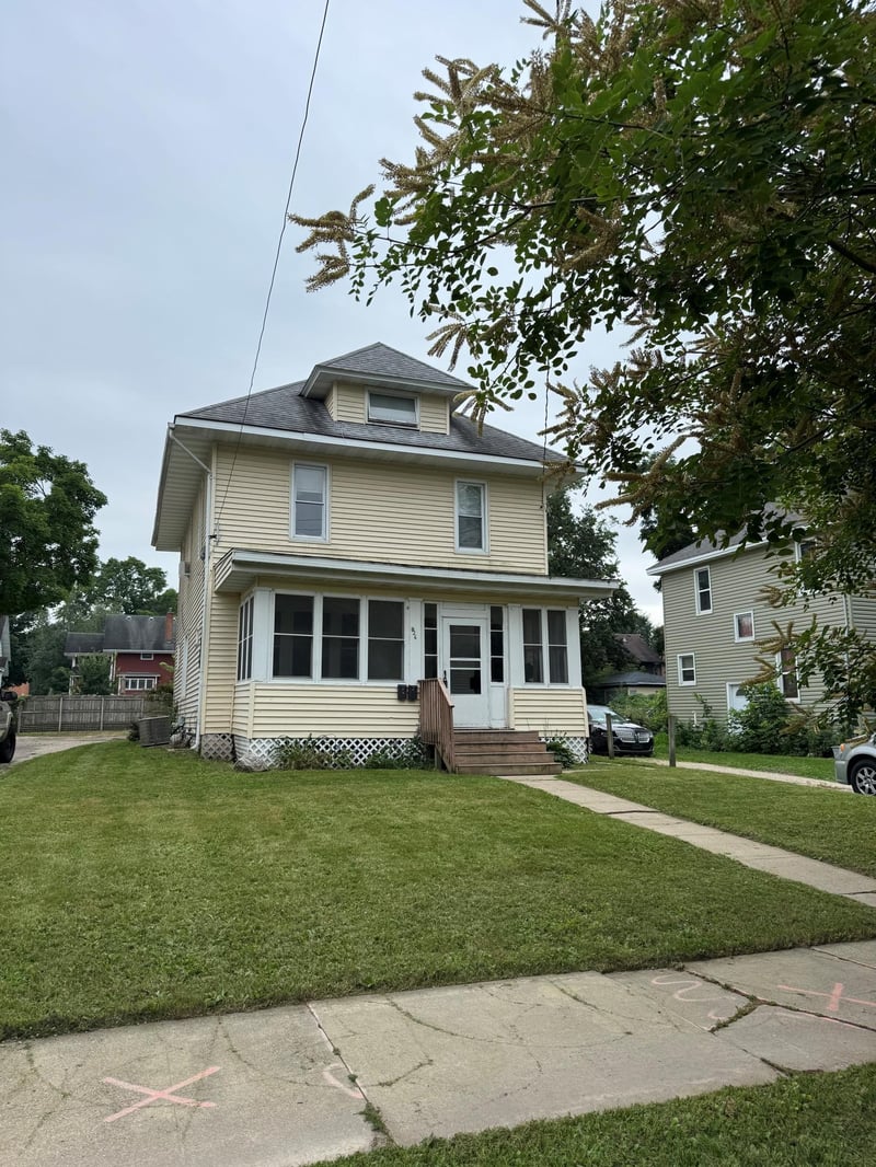 926 2nd St NW, Rochester, MN 55901