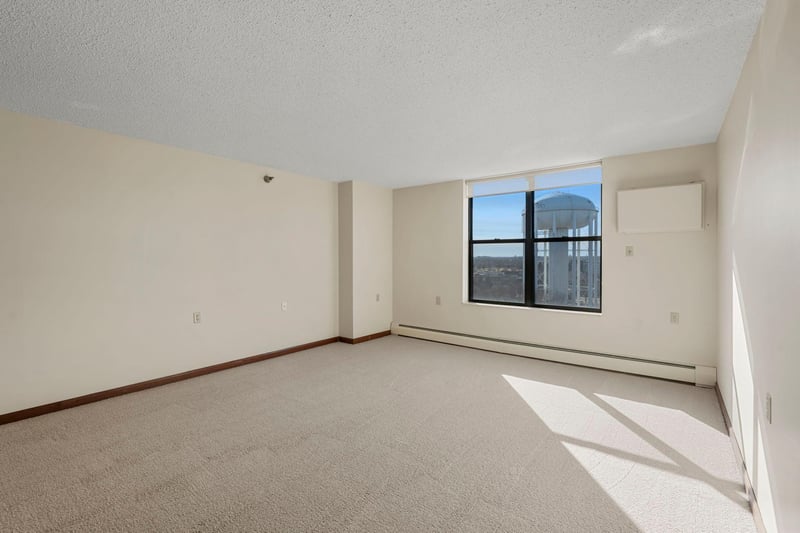 7600 Golden Valley Rd #1004, Golden Valley, MN 55427