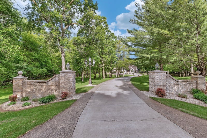 22905 Grovewood Ln, Cold Spring, MN 56320