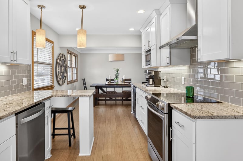 5717 Concord Ave, Edina, MN 55424