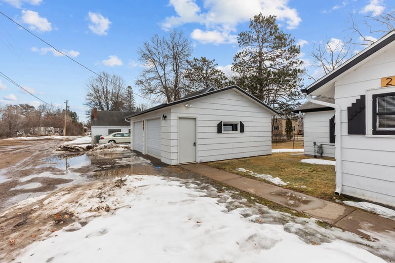223 3rd St NW, Crosby, MN 56441