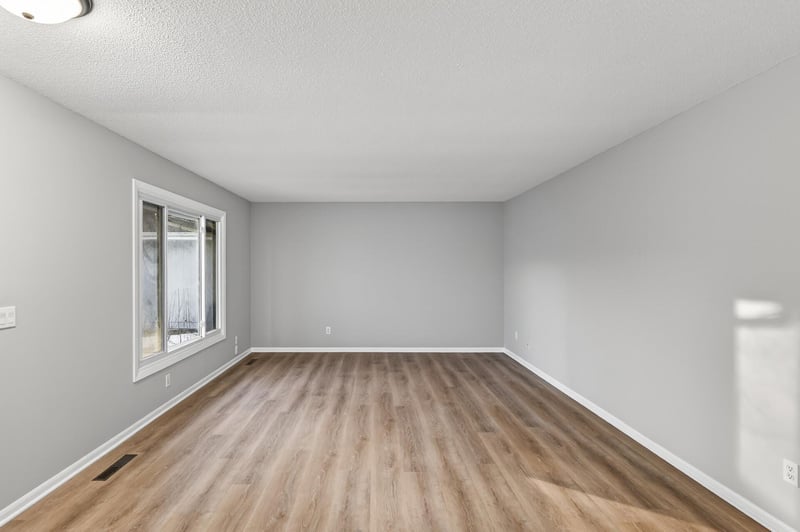 10470 Colorado Cir, Bloomington, MN 55438