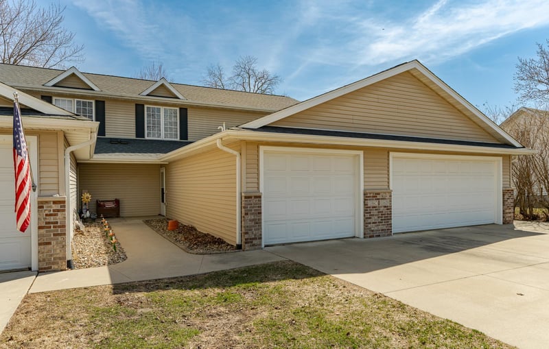 106 2nd Ave NE #C, Kasson, MN 55944