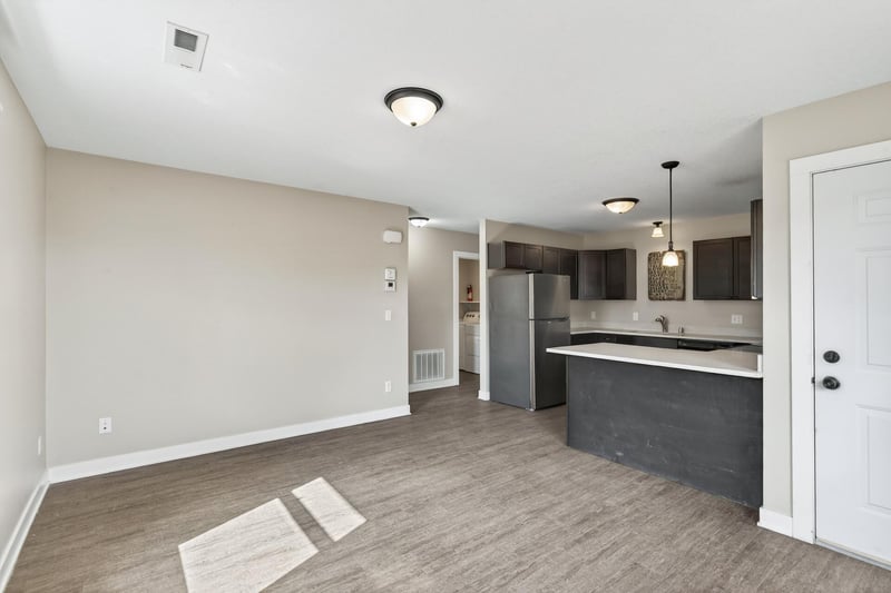 84 Curtice St E, Saint Paul, MN 55107