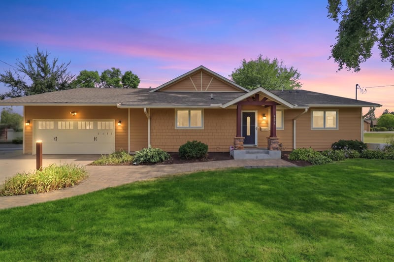3635 Chelmsford Rd NE, Saint Anthony, MN 55418
