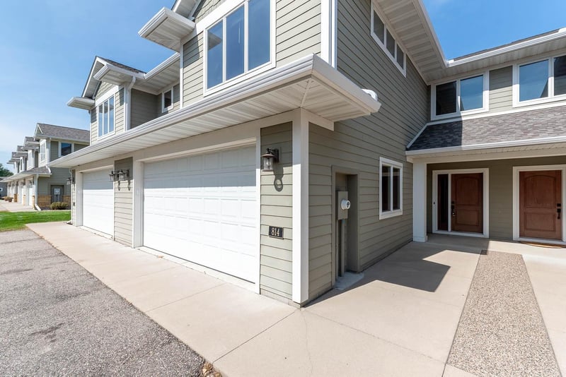 814 Pinnacle Pa, Mankato, MN 56001