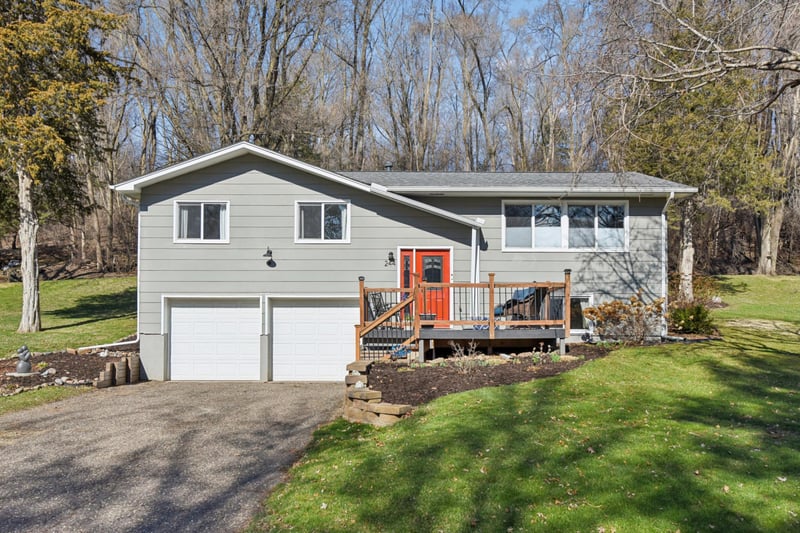 244 Quehl Ave N, Lakeland, MN 55043
