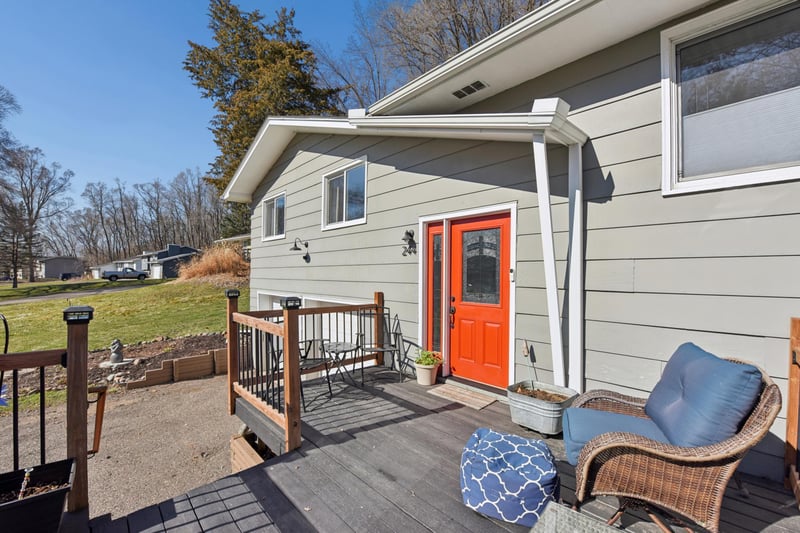 244 Quehl Ave N, Lakeland, MN 55043